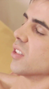 Paige remaja blonde seksi bersemangat untuk zakar besar