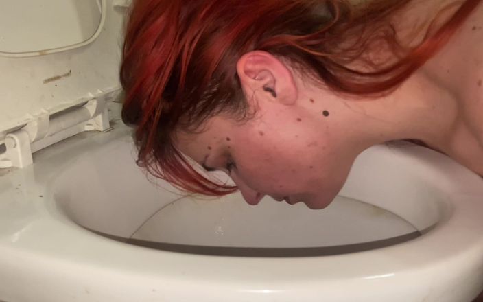 Elena studio: Toilet Licking and Humping