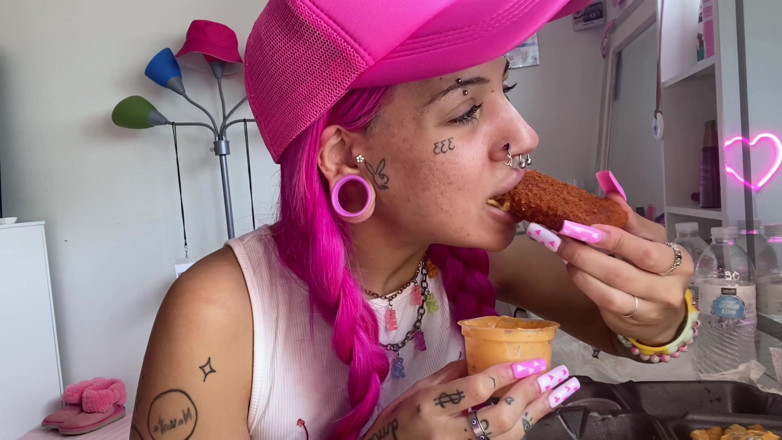 Nali Marie: Spicy Food Mukbang Overeating Facestuffing Petite Girl Eating Hot Food...