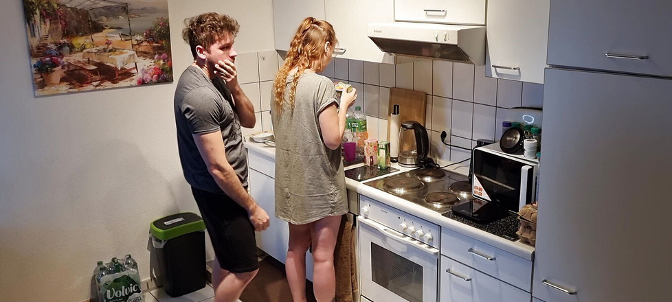 VioletaSecrets: Đụ mạnh chị kế tuổi teen của tôi trước khi...