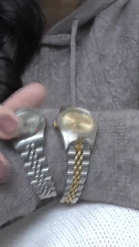 Si masturbano sotto la mia rigorosa supervisione, orologi da polso JOi lady victoria valente