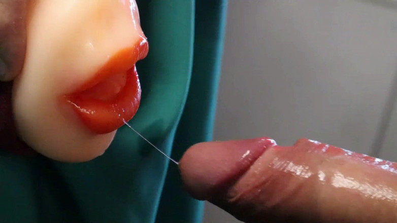 SEXY_GUYBEST: Tatlı ve hassas bir ağzın derinliklerinde uzun zevk ve büyük...