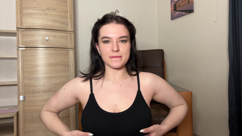 LoveHomePorn: Розставляю ноги для сольного проникнення