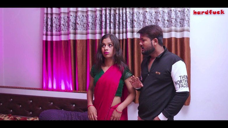 HARDFUCKING: An Unangulated Beautiful Girl in a Saree Is Roaming in...