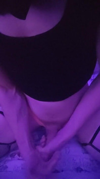 Sissy jí mrdku