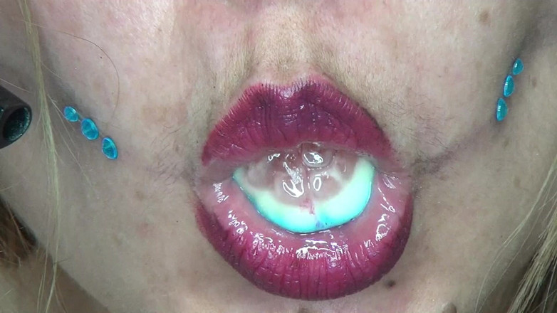 Angel eyes studio: Polykání očí a mozků!