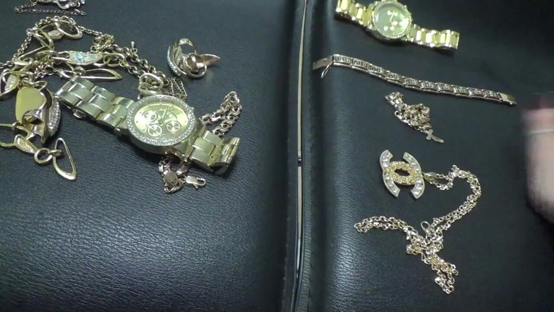 Goddess Misha Goldy: Golden jewelry and hand fetish