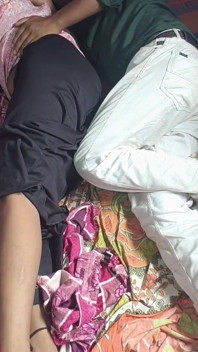 Tu video de sexo bhabhi disfrutando del novio de la chica india