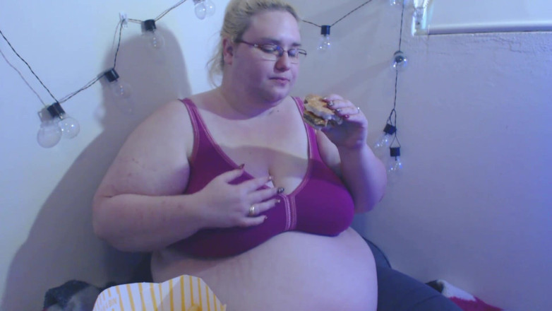 LaLaDelilah: Comendo glotonería