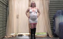 Littlevixen: MiLF in uniforme da infermiera attillata