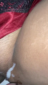 Une fille trompe son copain avec son meilleur ami