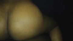 Super sexy ebony cuties: 弯下腰大黑敲打我的屁股 激烈的呻吟高潮