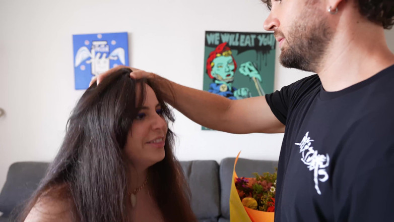 Pamsnusnu: Make-up Flowers Turned Into Make-up Sex