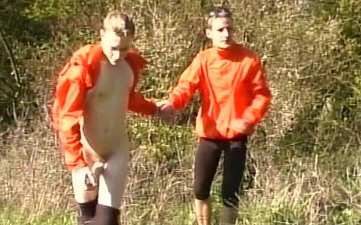 Gay vintage vibes: エクスタシーの大胆な男たち9