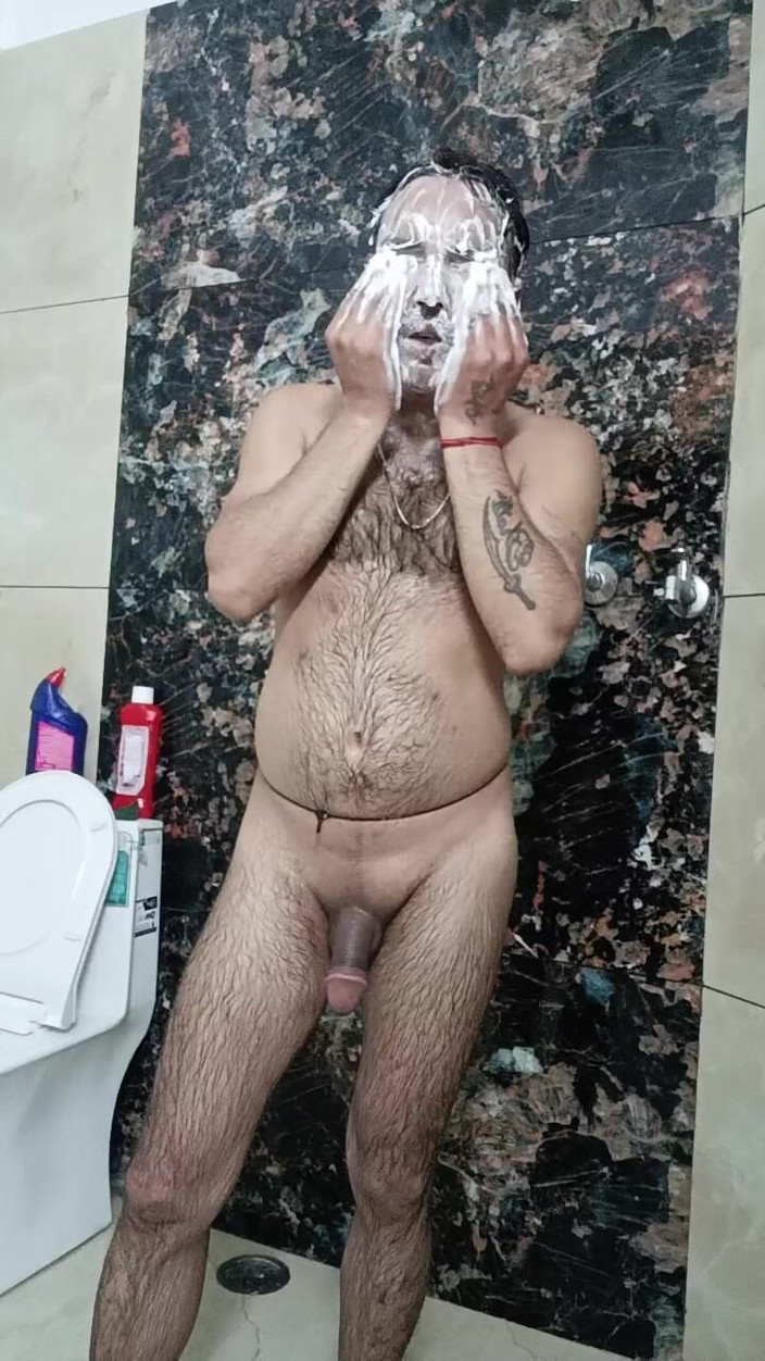 Rajasthani-old-lover: Tomando banho