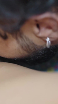 India cachonda erótica quiere sexo duro de su hermanastro cuando los padres no están en casa (película completa)