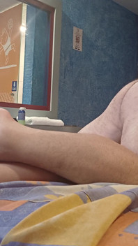 Un tipo grosso mi scopa da dietro
