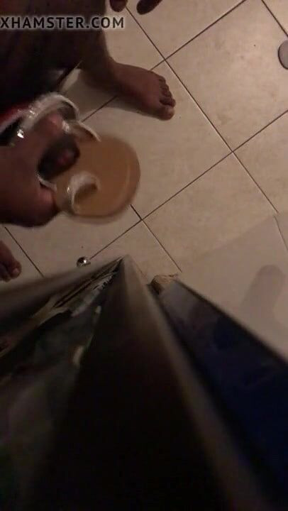 Sexy sereppu: Masturbándose con el zapato de mi esposa