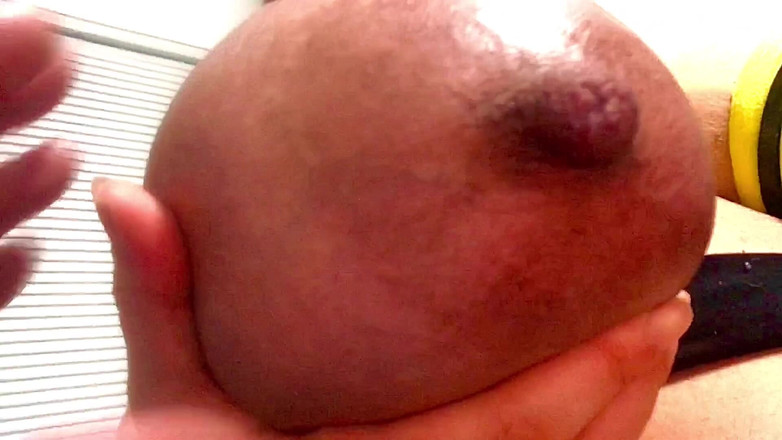 VeeVee Vixen: Selfie con tette viola strette