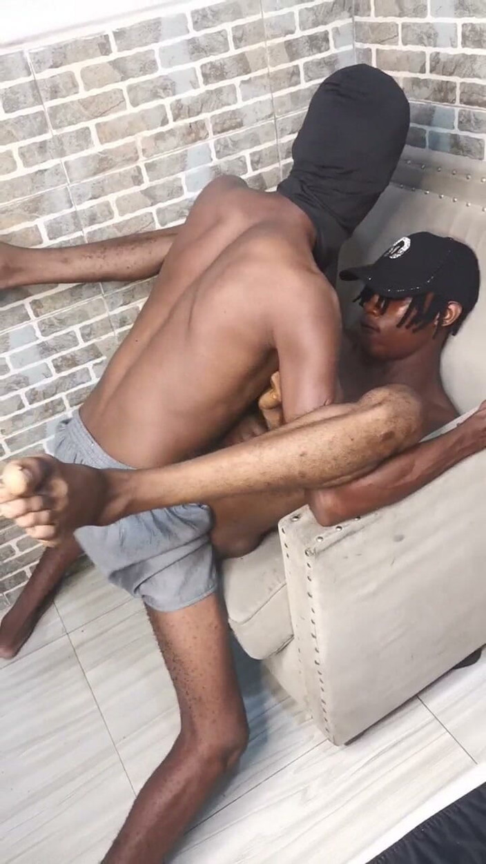 Purplecum: Sexy africké chlapce