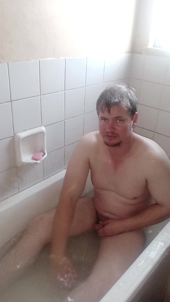 Playtimestudio18: Badkar leker med liten kuk