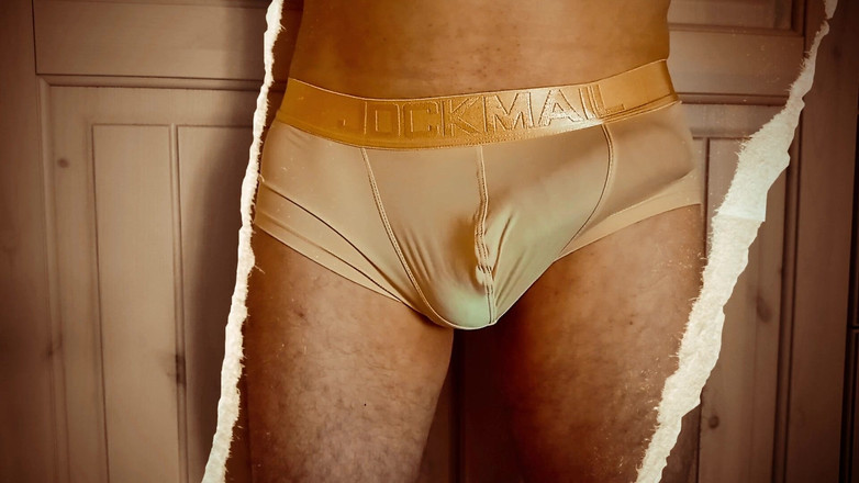 TheOldBigThing: Vietato contatto in pubblico. Il suo strumento palpitante quando scarica...