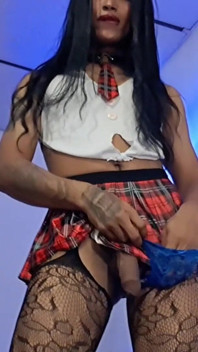 Colombian Schoolgirl Takes Out a Lot of Hot Milk