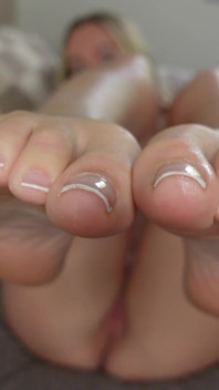 Stepmommy’s Feet - 15 Mins