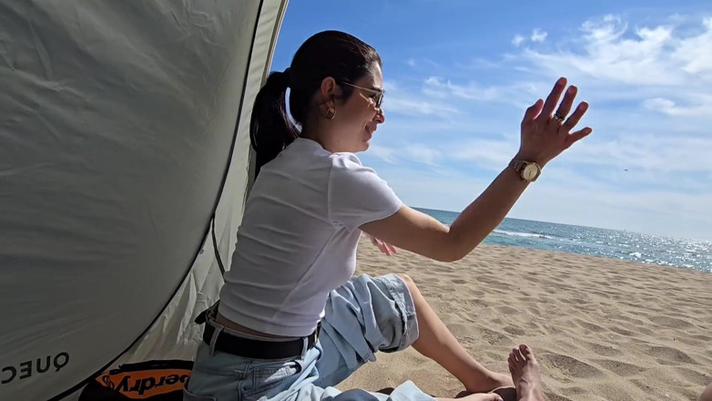Labestiaylabella: Stiefschwester hat sex am strand!