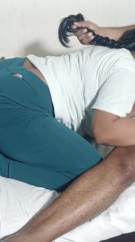 Cikgu kali pertama mengongkek pelajar dara yang suci dengan creampie pancutan mani