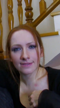 Dădaca sexy satisface pula dispusă