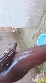 De Massage Avec Une Grosse Noire En Afrique