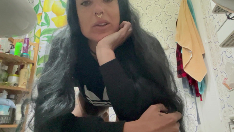Goddess Maya: Anxious for My Pee