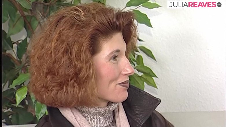 Retro Schlampen: Milf geme como clitóris perfurado é lambida e depois fodida com...