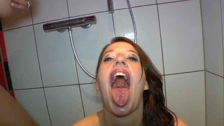 DaCada com: Golden Shower bareng marie skyler