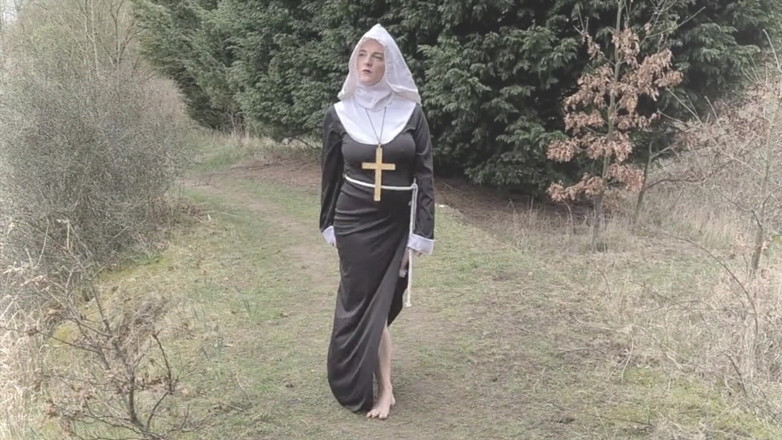 The adventures of Kylie Britain: Momento lascivo