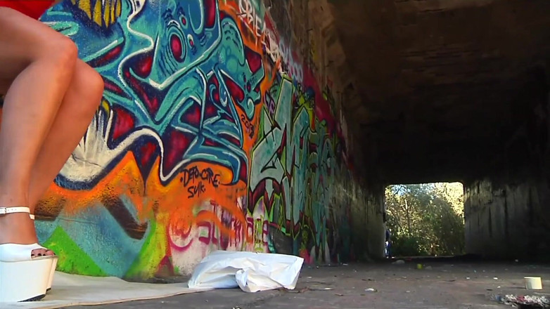 Sinn Sage: 陌生人的鸡巴在我嘴里