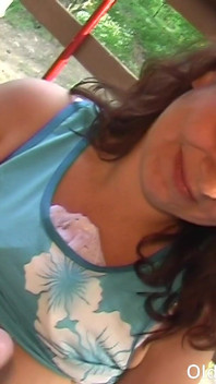 Olds šukají panenky - stařík dostane POV honění od souseda