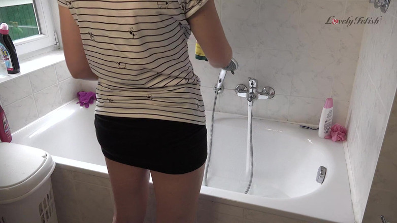 Fuck n Fetish: Namorada na banheira - Banho