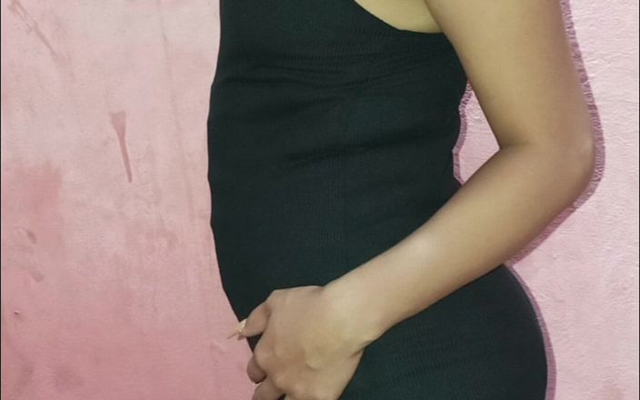 Agathatey_1: 섹시한 포즈로 큰 포노차를 보여주는 발정난 사진을 찍는 Agathatey