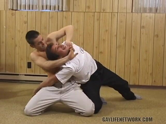 Gay Life Network: Przyjacielski mecz zapaśniczy staje się seksowny jebanie