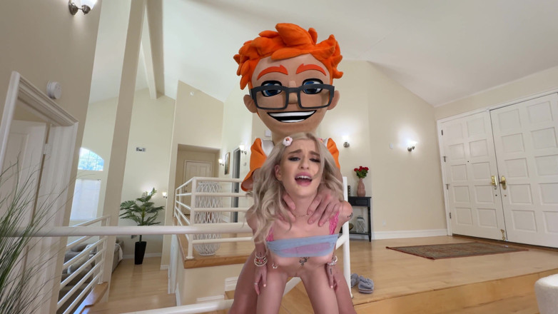 PornDudeCasting: Emma Rosie admira o pau premiado do cara pornô