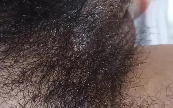 Tommhot: Hairy Dick - Uncut Foreskin - Urine