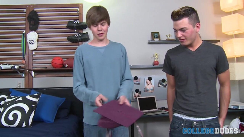 College Dudes: Tommy White Tops Josh O Brian