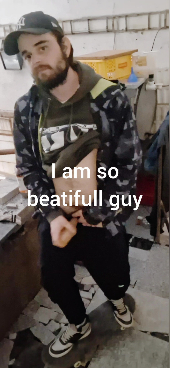 jerkofflover: Я мастурбую і компілюю свої відео в двох словах