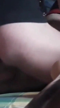 질내 사정으로 보지에 박힌 MILF