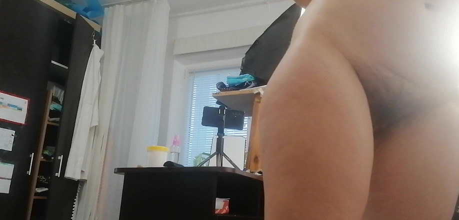 Amateur_MS: Amatör evli kadın orgazm olana kadar amında parmaklarıyla mastürbasyon yapıyor.