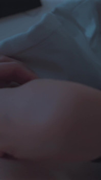 Oops... Step Son Accidentally Cum in Step Mom After Fucked Step Sister Polly Yangs in Shared Bed at Night in Hotel Room