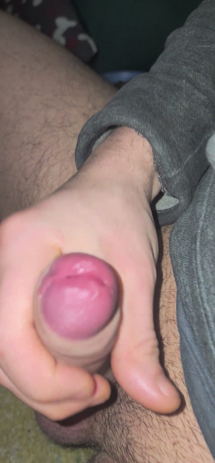 FootAijin: Latino tonåring runkar av hård kuk