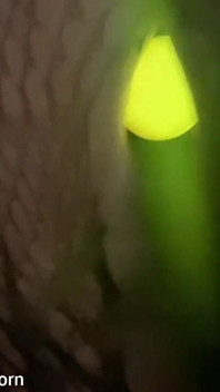 Caminando en sexy body de rejilla vibrador anal en mi culo
